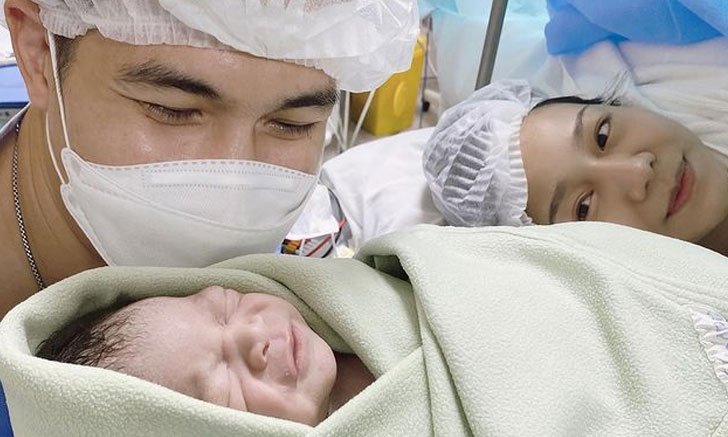 "แต๊ง พงศกร" ได้เฮ ภรรยาคลอดลูกชายแล้ว น่ารักน่าชังมาก