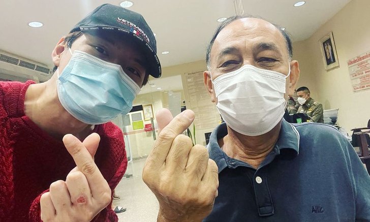 "คริส พีรวัส" เปิดใจหลังรถคว่ำ เผยเกิดจากความตกใจ ขอบคุณพี่ๆ ทุกคนที่เข้าช่วยเหลือ