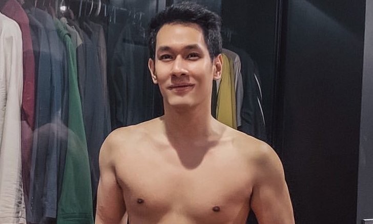 แซ่บมาก "อ๋อม อรรคพันธ์" ถอดโชว์แบบเน้นๆ คอมเมนต์สงสัย เอ๊ะ...ใครถ่ายให้?