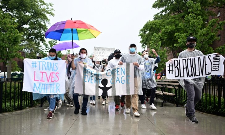LGBTQ+ สหรัฐฯ จับมือขอความยุติธรรมให้ “หญิงข้ามเพศผิวดำ” ที่ถูกฆาตกรรม