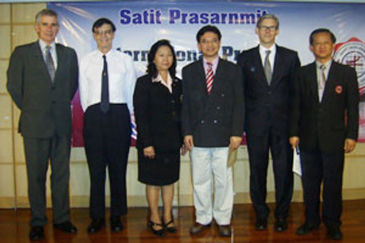 สาธิตประสานมิตรเปิดหลักสูตร International Program