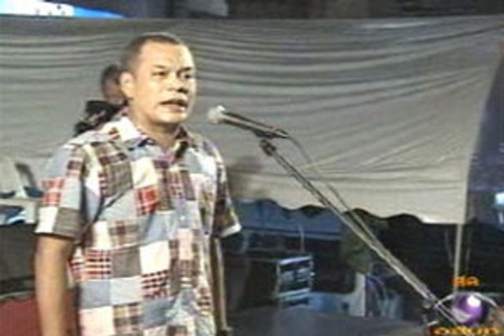 นปช.พิจารณาข้อกฎหมายกรณี “สุเทพ” เข้ามอบตัวดีเอสไอ