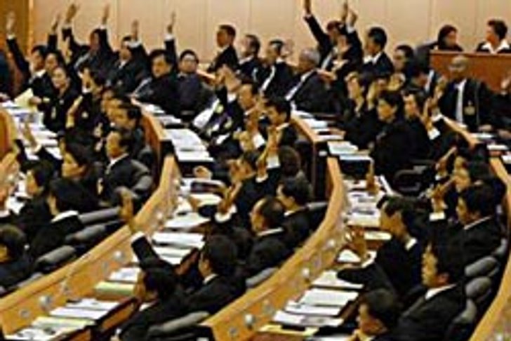 เกาะติด! ศึกอภิปรายไม่ไว้วางใจรัฐบาล