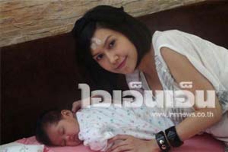 ยุ้ย ฟุ้ง โด่ง เห่อลูกสาวห่วงเป็นภูมิแพ้