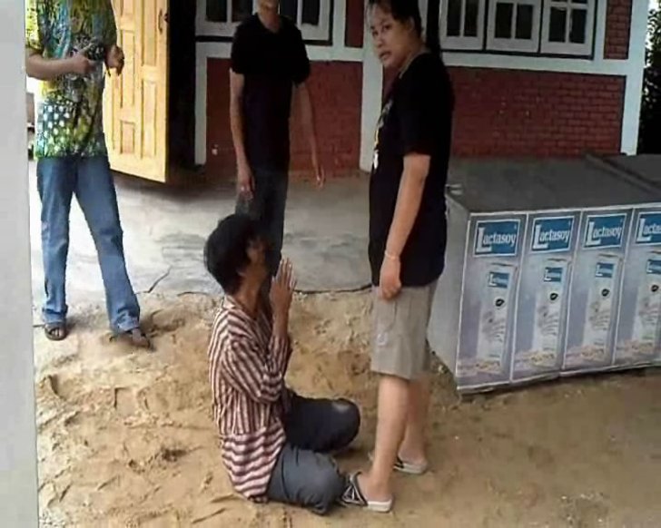ทรพี! วัยรุ่นสาวติดแชทตีแม่ รีดเงินให้หนุ่ม