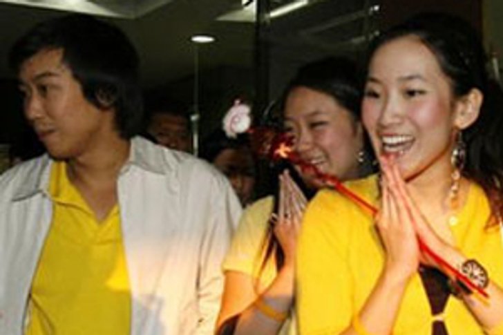 ฮาวคัม กลับลำรับ โอ๊ค-เอม บินเยอรมันจริง