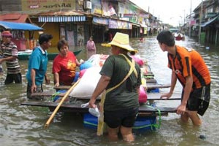 น้ำป่าท่วมตลาดท่าตะโก นครสวรรค์สูง1.50ม.