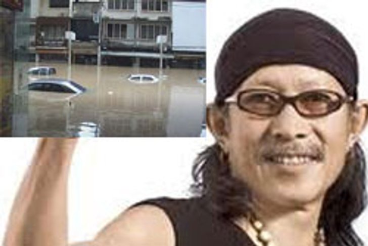 เผยนาทีชีวิต!! แอ๊ด หนีตายน้ำท่วมหาดใหญ่