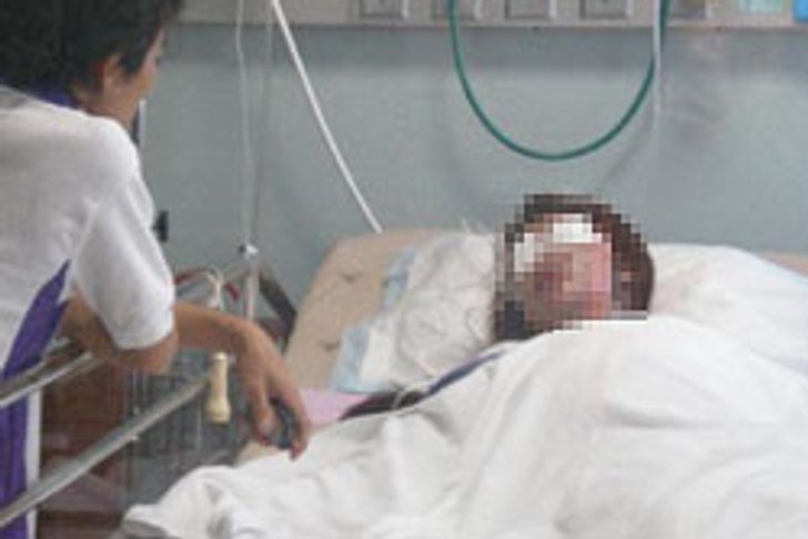 ทอมโหด! สาดน้ำกรดดี้แฟนเก่า หวิดบอด