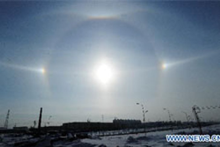 ตะลึง! ปรากฎการณ์ sundog ดวงอาทิตย์ 3 ดวง