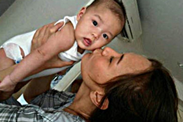 เปิดภาพสุดน่ารัก เอ อัญชลี-น้องเอวี่