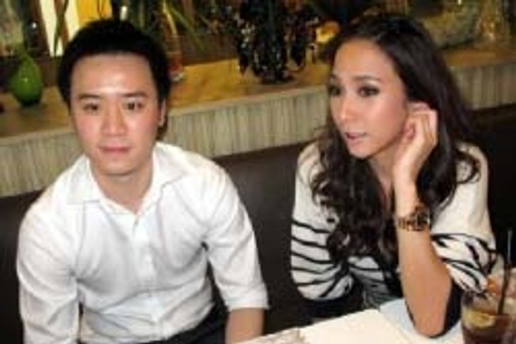 ลือหึ่ง! อั้ม พัชราภา สวมคอนเวิร์ส โน๊ต สุดทนเอมมี่แฉ