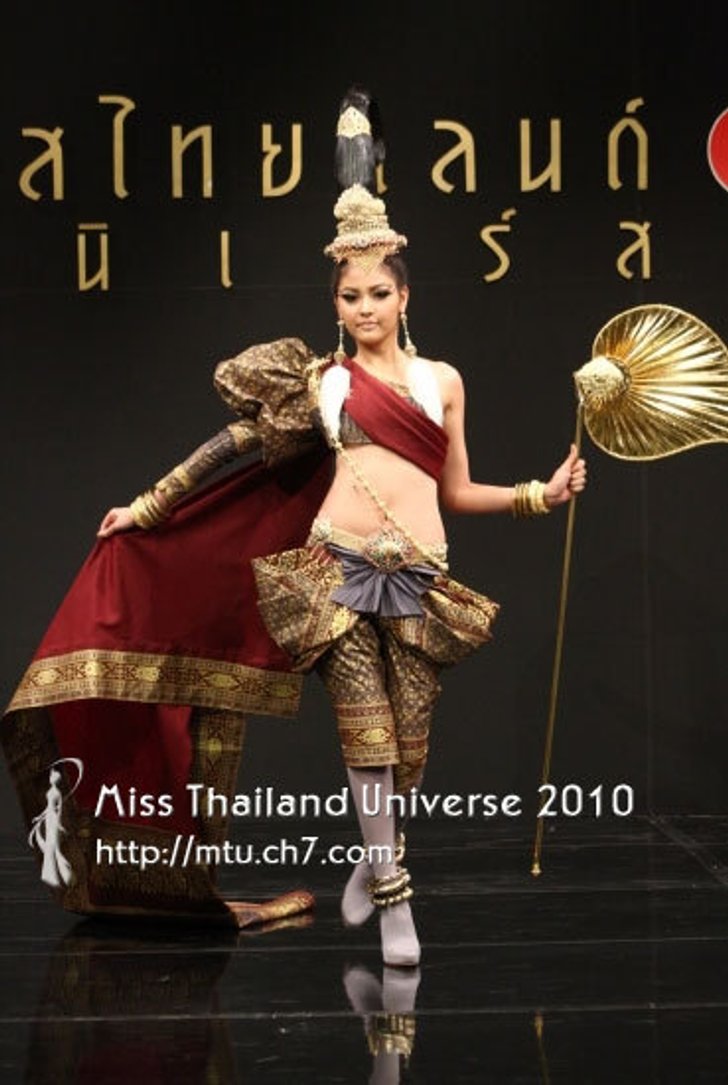 ปุ๊กลุก คว้าชุดประจำชาติ Miss Universe 2010