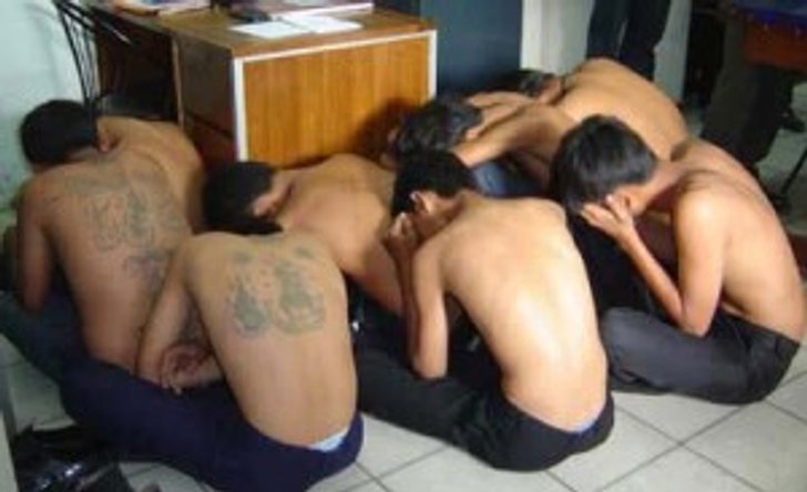 อุกอาจ! นร.ช่างกว่า30 ตะลุมบอนหน้าห้างฟิวเจอร์ฯ ดับ1