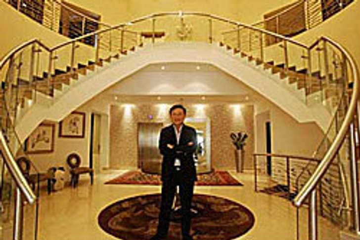 ทักษิณ โชว์ภาพบ้านโคตรหรูที่ดูไบ