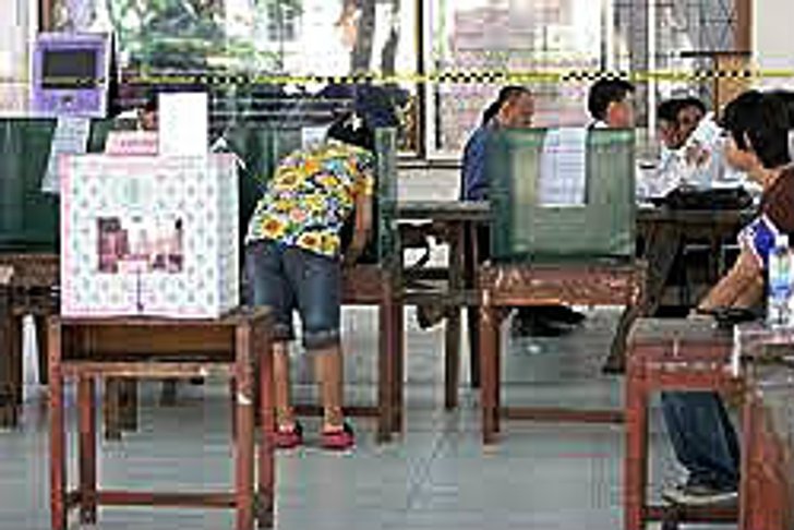 รวบสาวใหญ่นครสวรรค์ เมาฉีกบัตรเลือกตั้ง