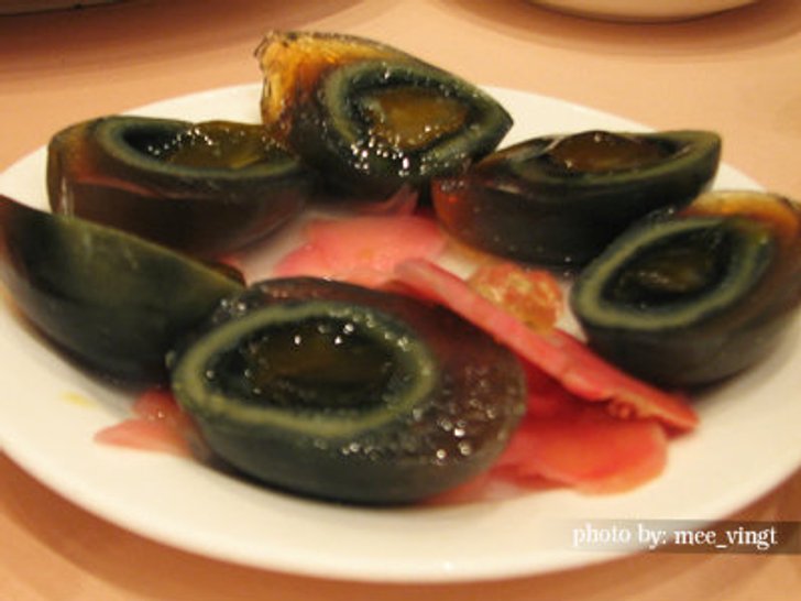 ไข่เยี่ยวม้าติดอันดับ อาหารน่ากลัว