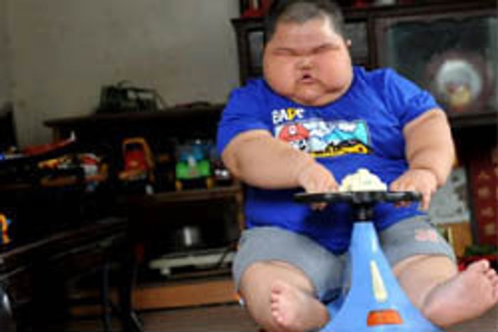 หลูเฮา เด็ก 3 ขวบกับน้ำหนักพุ่งทะลุ 60 กก.