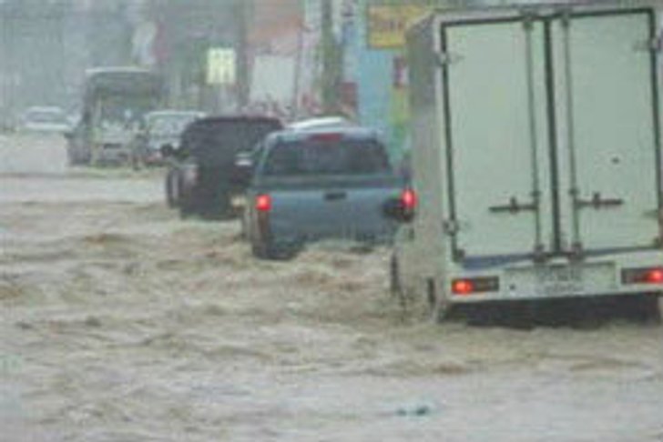 ใต้ยังวิกฤตน้ำท่วมสูง อุตุฯ เตือนฝนตกอีก 2 วัน