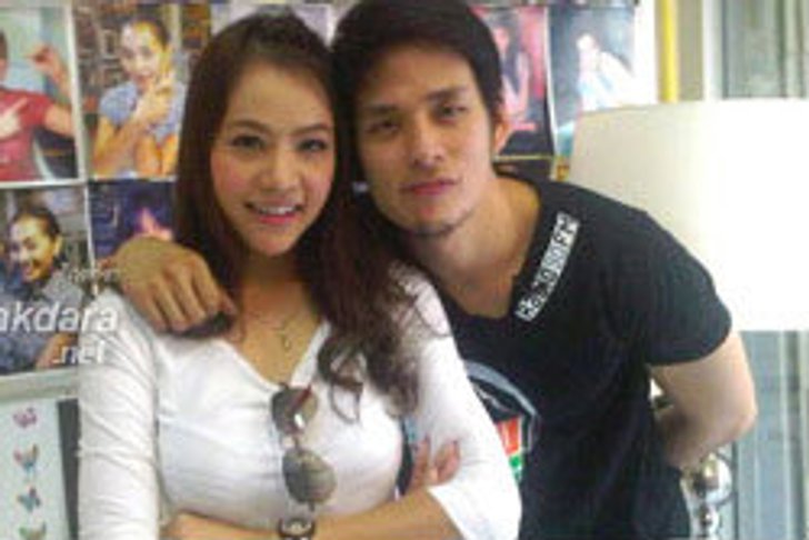 รู้แล้ว!! ผู้หญิงปริศนาของ แทค คือใคร