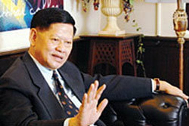 ชุมพล โวย! โดนหยามเกียรติสกัดเข้าใกล้ฮิลลารี