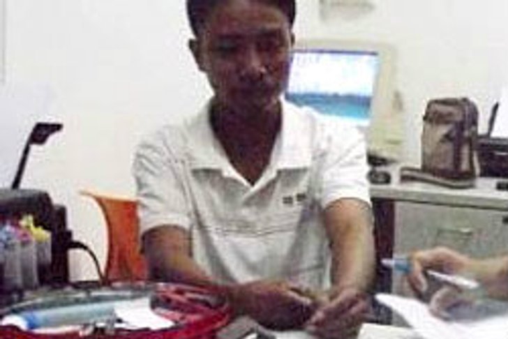 รวบหนุ่มพิการแอบล้วง"จิ๋ม"ลูก สจ.บนรถทัวร์