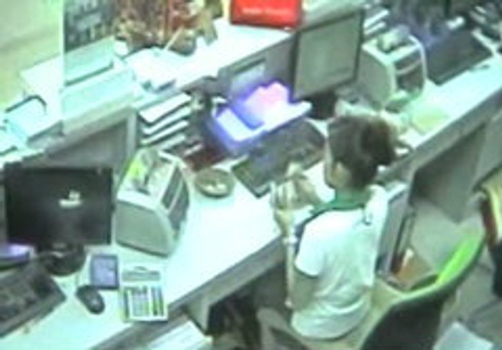 แม่ค้าอาหารตามสั่งซ่าส์! บุกเดี่ยวปล้นแบงก์