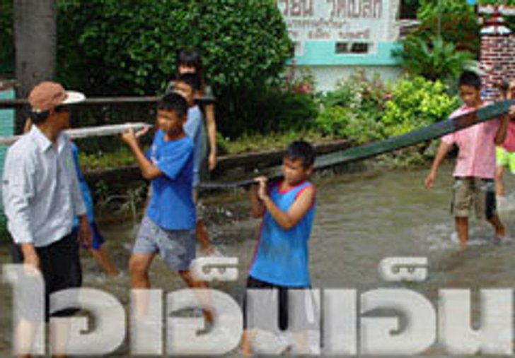 ปทุม-ลพบุรี อ่วม น้ำทะลักท่วมตัวเมือง