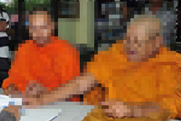 พระลูกวัดเปิดศึกกันเอง ใส่ร้าย ข่มขู่ บินฑบาตรทับที่