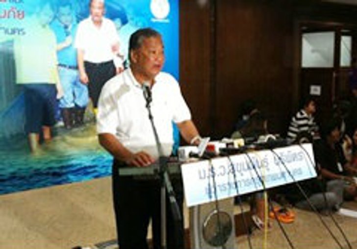 ผู้ว่าฯกทม แถลงครั้งที่ 4 วอนรัฐดู 3 จุดเสี่ยงในปทุมฯ