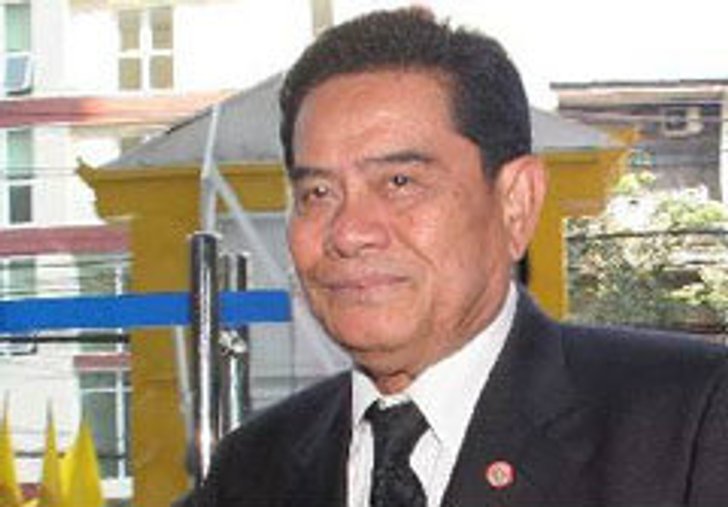 ประชา อยากให้หยุดต่อ แย้มไม่ต้องรีบกลับกทม.