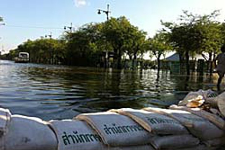 สถานการณ์น้ำท่วมทั่วกทม. ช่วงเช้า ที่นี่!!!