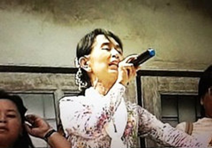 อองซานซูจี ปราศรัยที่มหาชัย พม่าแห่รับแน่น
