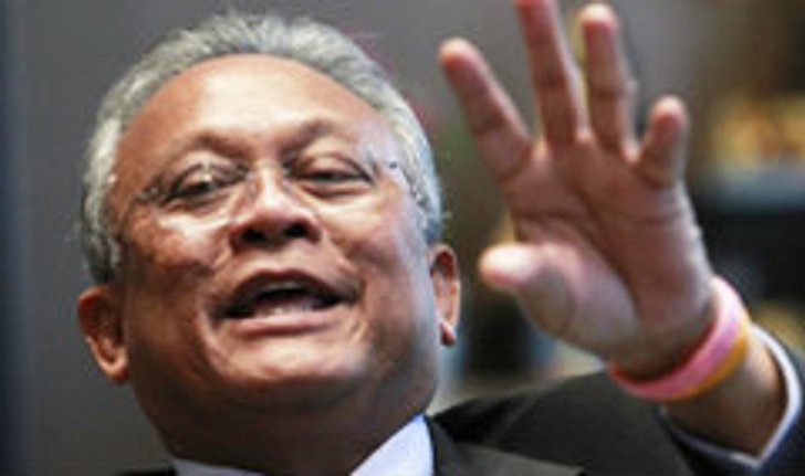ศาลพิพากษาจำคุก สุเทพ 6 เดือน คดีหมิ่น นพ.พรหมินทร์