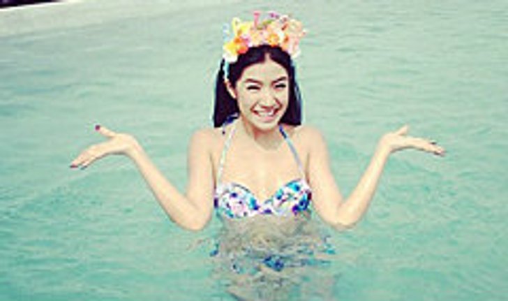 ใบเตย อาร์สยาม คว้าบิกินี่โชว์เซ็กซี่ อีกแล้ว!!!