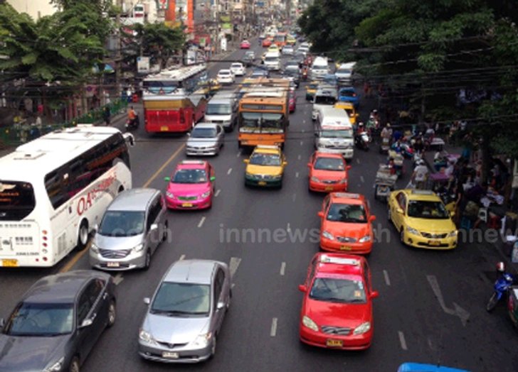 ผบก.จร.แจ้งเลี่ยงเส้นทางม็อบเคลื่อนสีลม