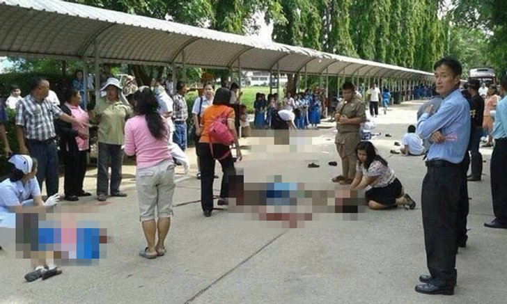 ด่วน! ผอ.โรงเรียน ลมชักกำเริบ ควบคุมรถไม่ได้พุ่งชน นร.เจ็บ 13 ตาย 4