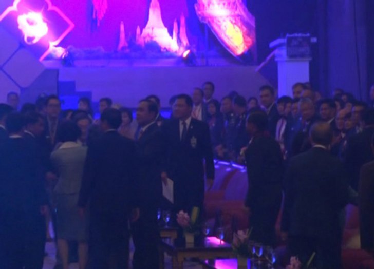 นายกฯเปิดงานแสดงสินค้าอัญมณีและเครื่องประดับ
