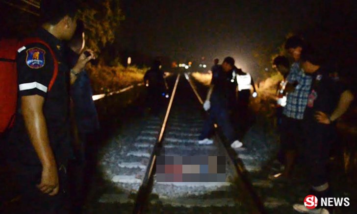 หนุ่มใหญ่ซดเหล้า นอนคร่อมราง รอความตาย-รถไฟทับร่าง