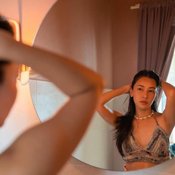 &#8220;นุ่น วรนุช&#8221; เที่ยวทะเลวิวหลักล้าน แต่ความเซ็กซี่ทำเอาไม่ได้มองทะเลเลย