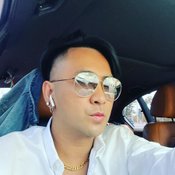 บอล เชิญยิ้ม