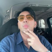 บอล เชิญยิ้ม