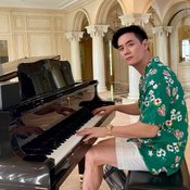 &#8220;น็อต วิศรุต&#8221; โพสต์ภาพหล่อในมุมบ้านหรู &#8220;ชมพู่&#8221; ยังต้องรีบมาคอมเมนต์