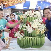 บุรีรัมย์ เบิร์ดเดย์ลิซ่า ครบ 26 ปี แม่ค้าลูกชิ้นยืนกินจัดให้ถือเป็นผู้มีพระคุณ
