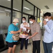 พ่อป่วยติดเตียงรอโอนบ้านนานกว่า 3 ชั่วโมง หมดสติหามส่ง รพ.