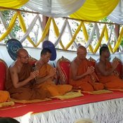 เผาหลอก