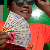 มนต์สิทธิ์ คำสร้อย