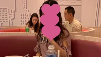 ภาพหวาน "สงกรานต์" ควง "แมท" กินข้าว เปิดตัวแล้วไปไหนก็ได้