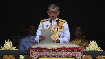 ในหลวงทรงขอบใจพสกนิกร ขอให้พร้อมเพรียงนำพาประเทศเจริญรุ่งเรือง