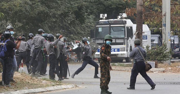 Myanmar is boiling!  Police dissolve at Mandalay, two deadly shootings at least 30 people.